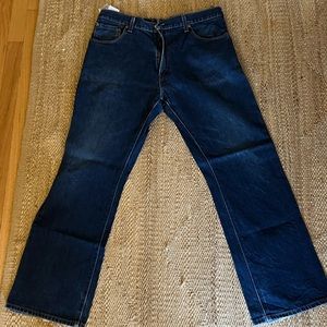 Blue Levi’s 517 men’s boot cut jeans.